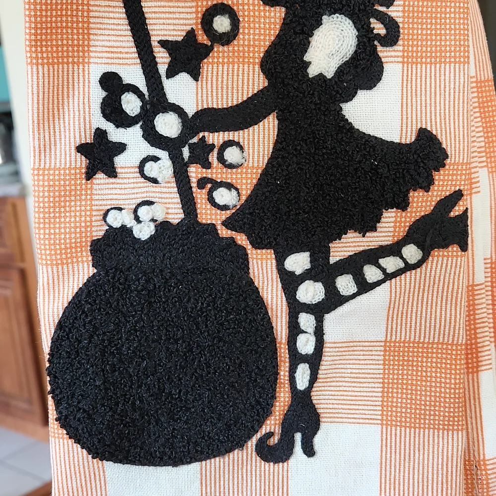 NWT Cynthia Rowley Super Sexy Witch Kitchen Towel Set Halloween Holiday